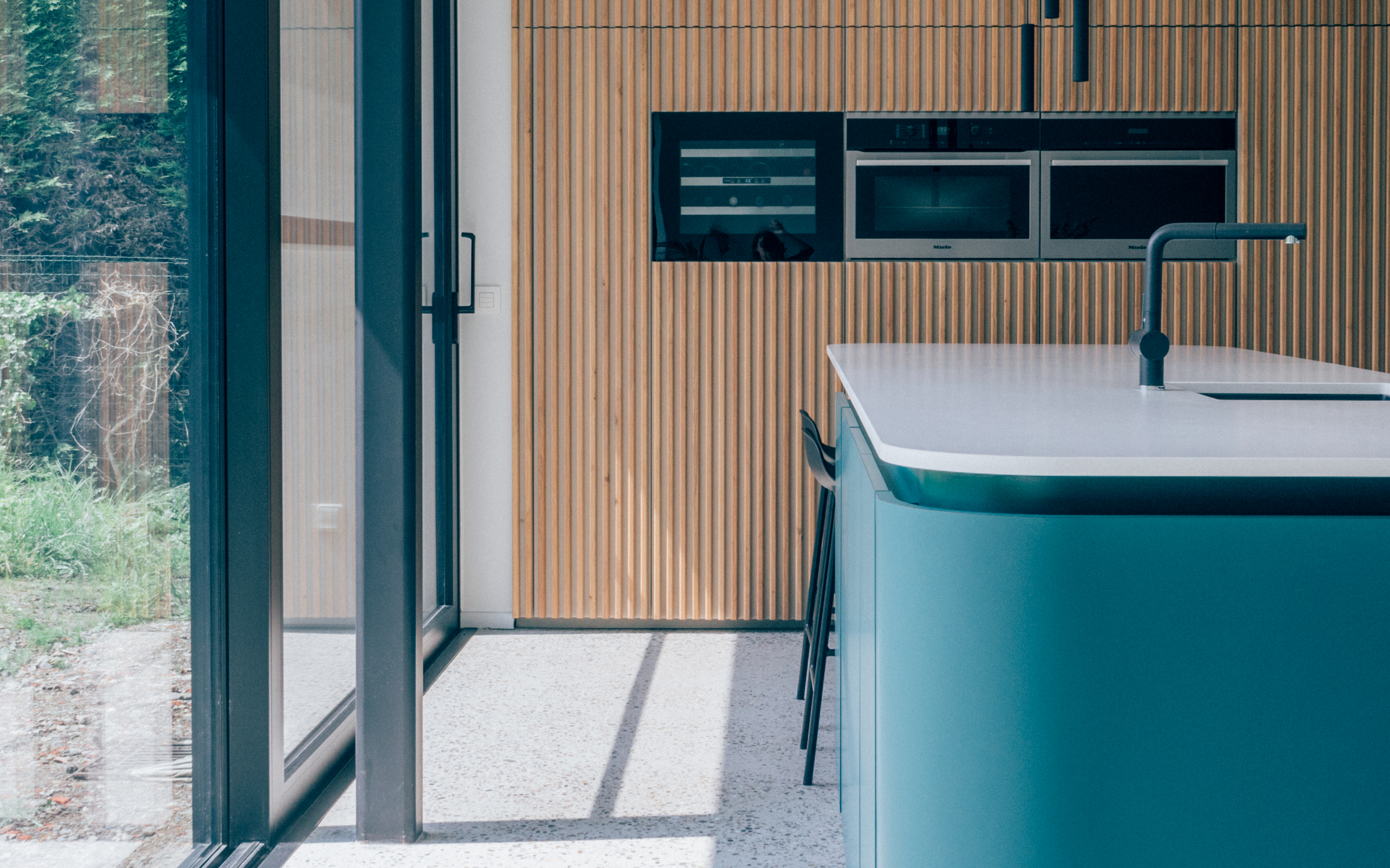 POLYREY - Bleu Pétrole kitchen - Belgium
