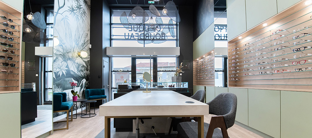 Magasin d'optique en Kaki - France