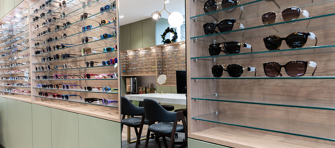 Magasin d'optique en Kaki - France