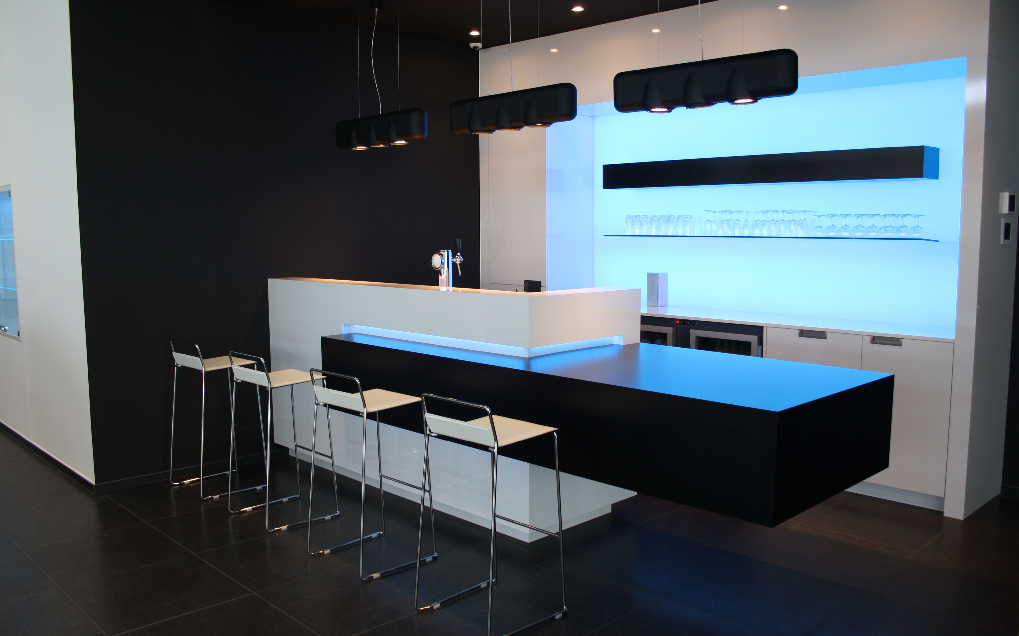 POLYREY - Mercedes Showroom - Spain