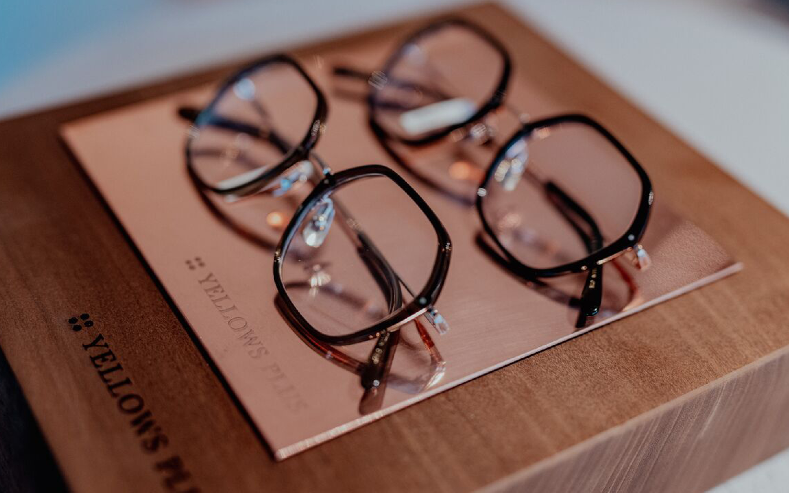 RESOPAL Optiek Oculi Opticians Store - Belgium