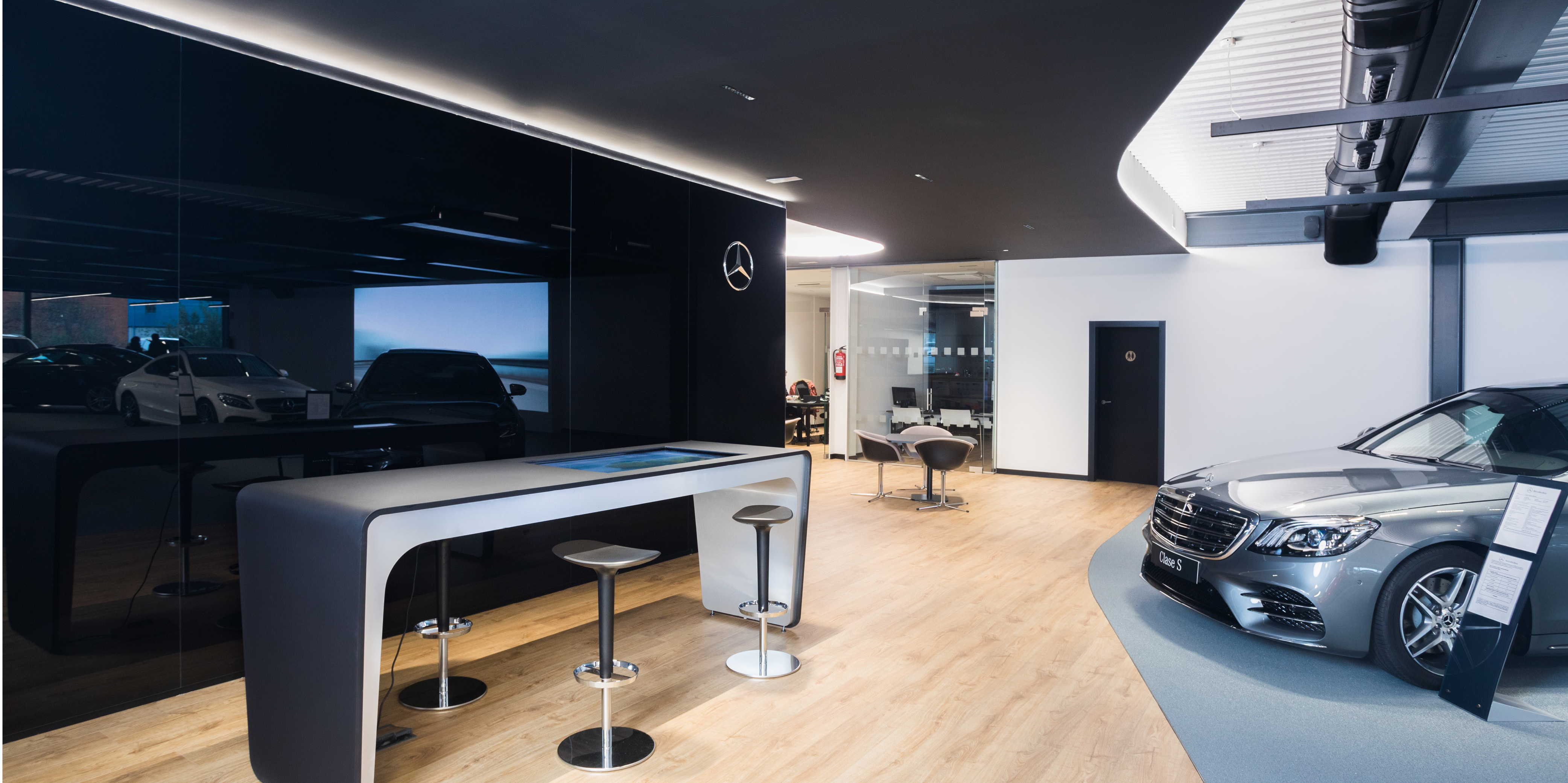 POLYREY - Mercedes Showroom - Spain