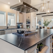 Sleek sophistication: Black island centerpiece 2​